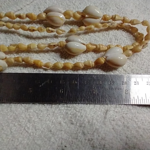 Shell beach necklace - Picture 4 of 4